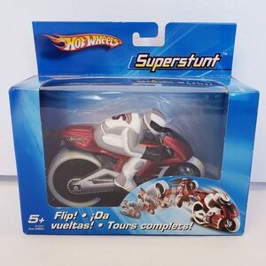 NEW Hot Wheels‎ Flip Superstunt Red Motorcycle H1247 2004